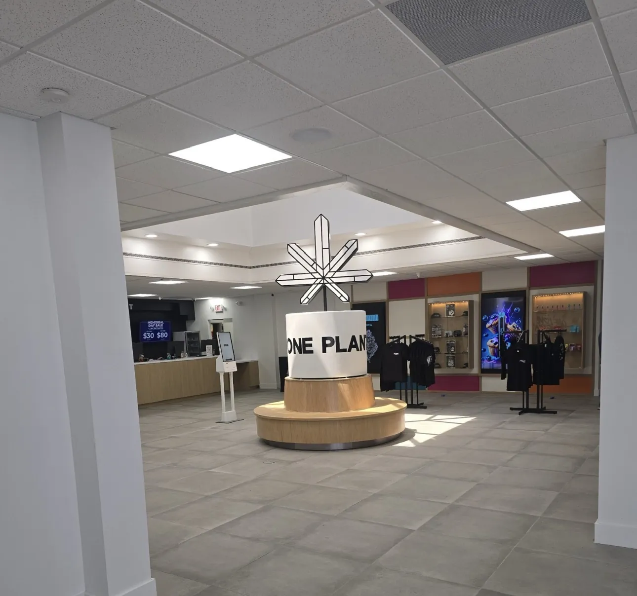 RWB Jacksonville FL: the central display podium, columns and ceiling lights.